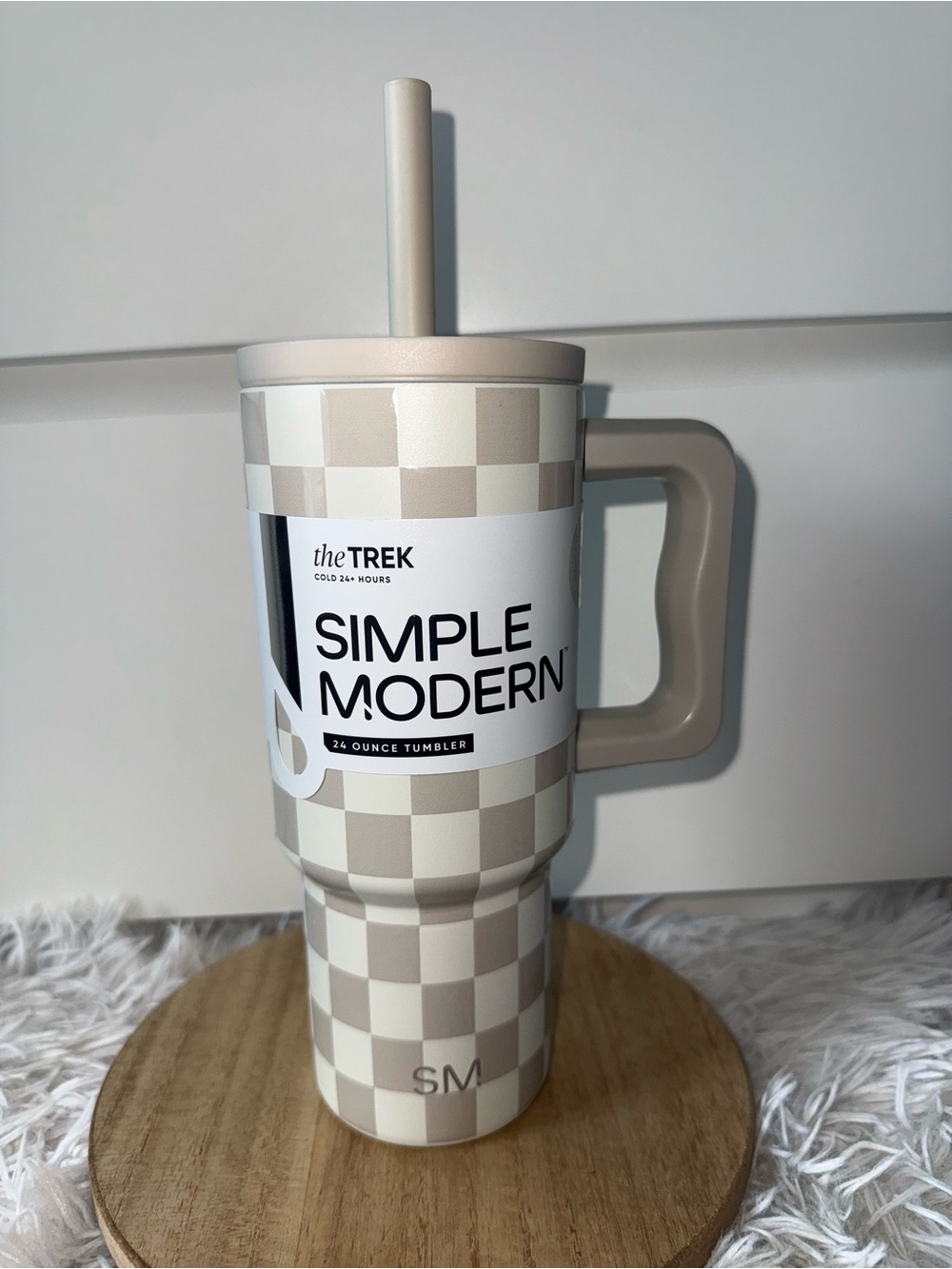 Simple Modern Trek 24 oz Beige Checkerboard Tumbler with Handle & Straw